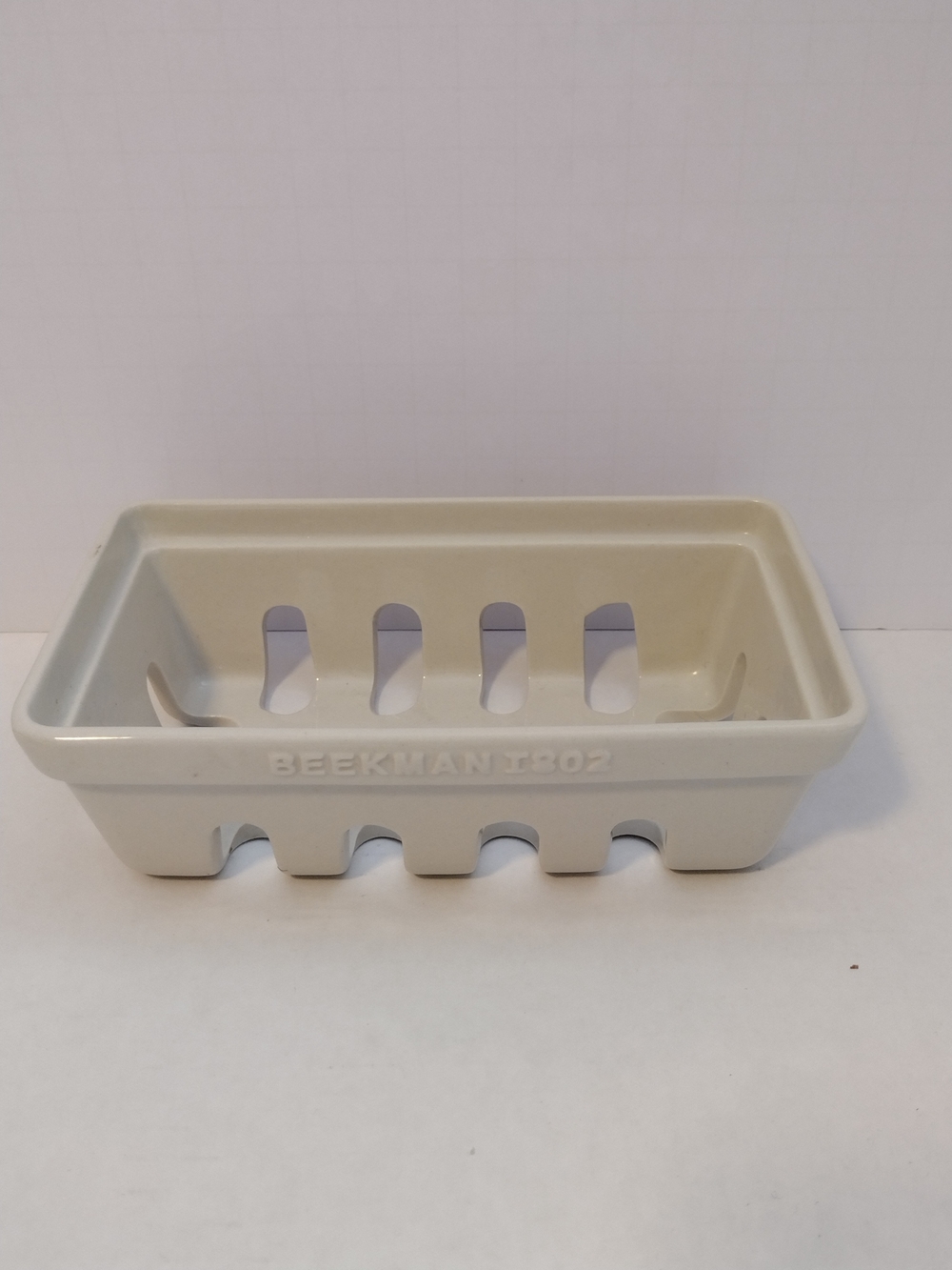 Beekman 1802 Ceramic Soap Dish in Cream